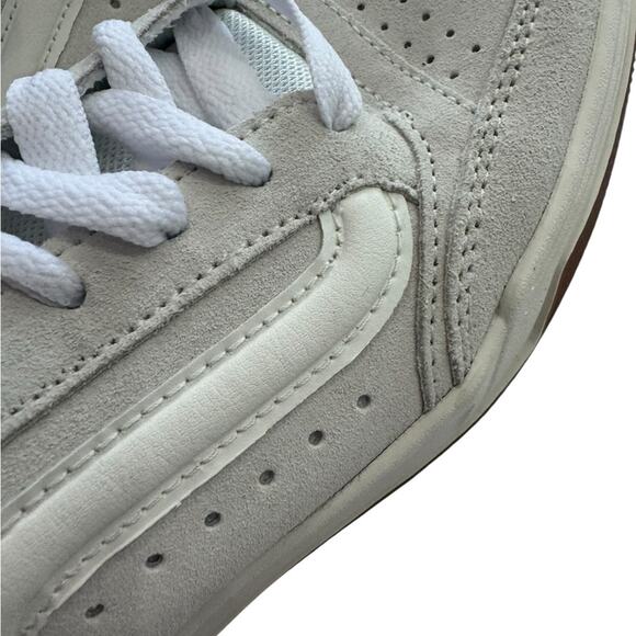 VANS Hylane Marshmallow White Suede Sneakers with Gum Sole Size 9 - Picture 9 of 11